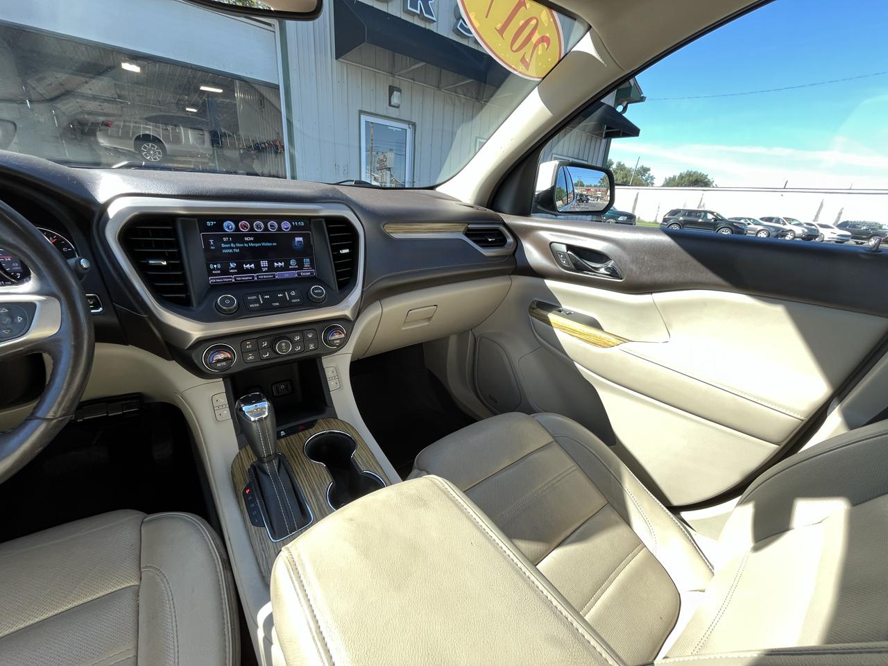 GMC Acadia Denali AWD 2017
