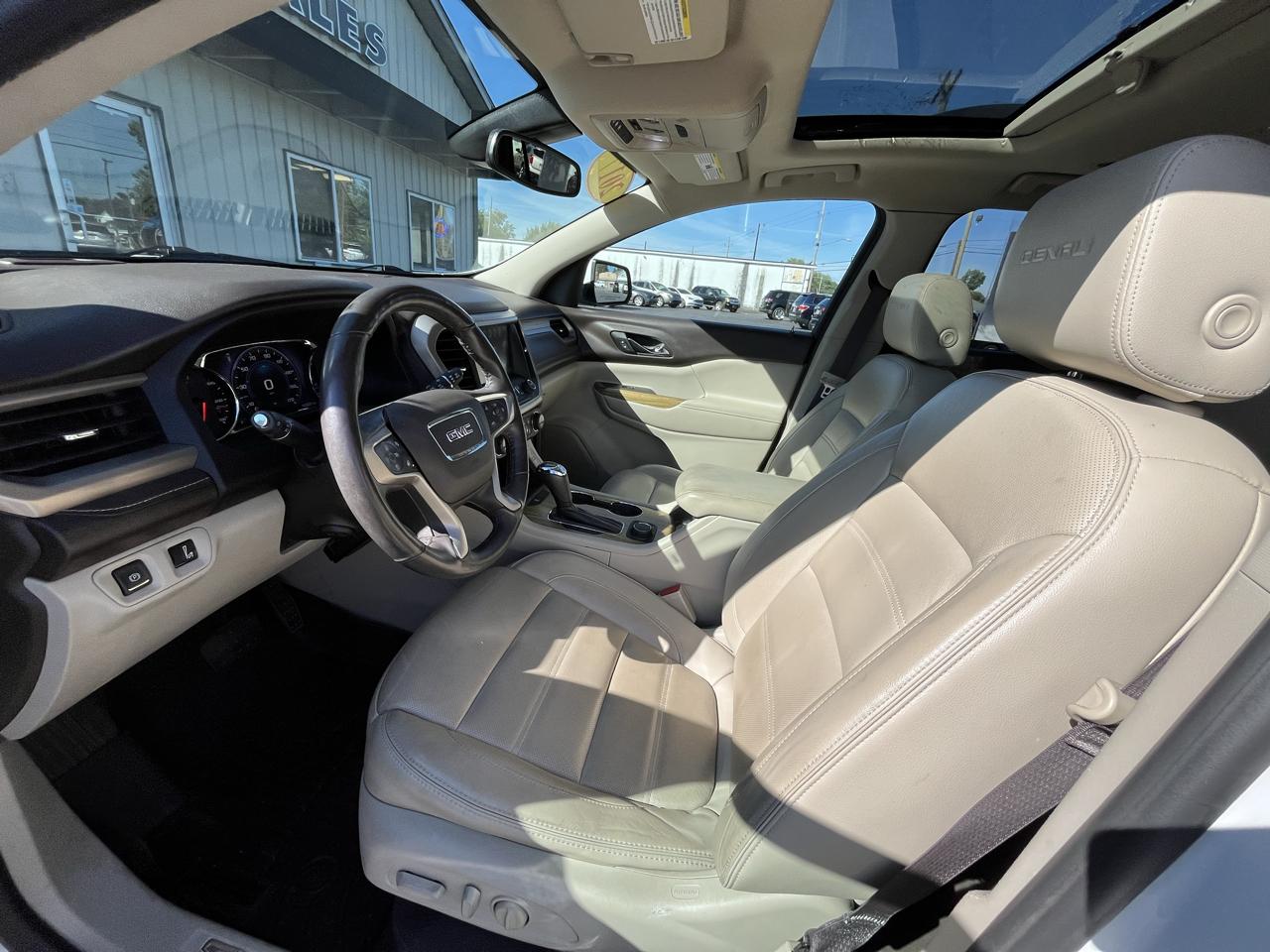GMC Acadia Denali AWD 2017