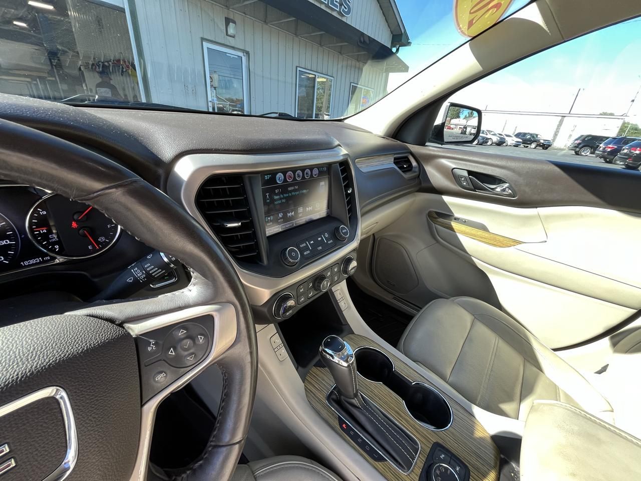 GMC Acadia Denali AWD 2017