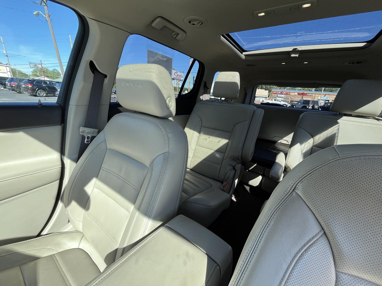 GMC Acadia Denali AWD 2017
