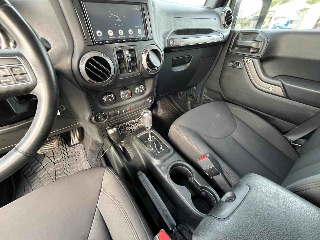 Jeep Wrangler Unlimited Sport 4WD 2017