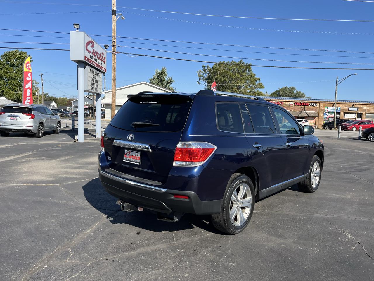 Toyota Highlander Limited 2WD 2013