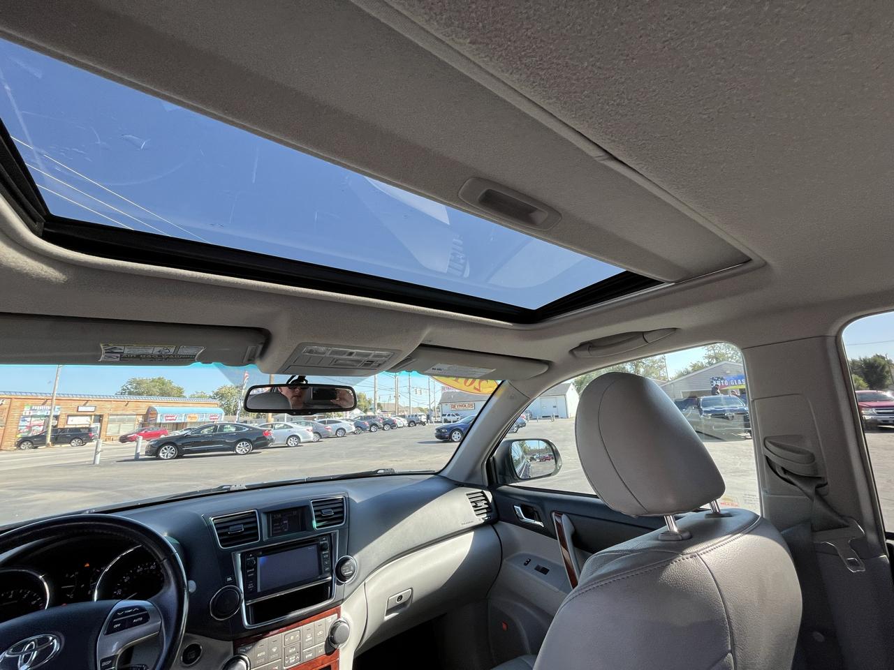Toyota Highlander Limited 2WD 2013