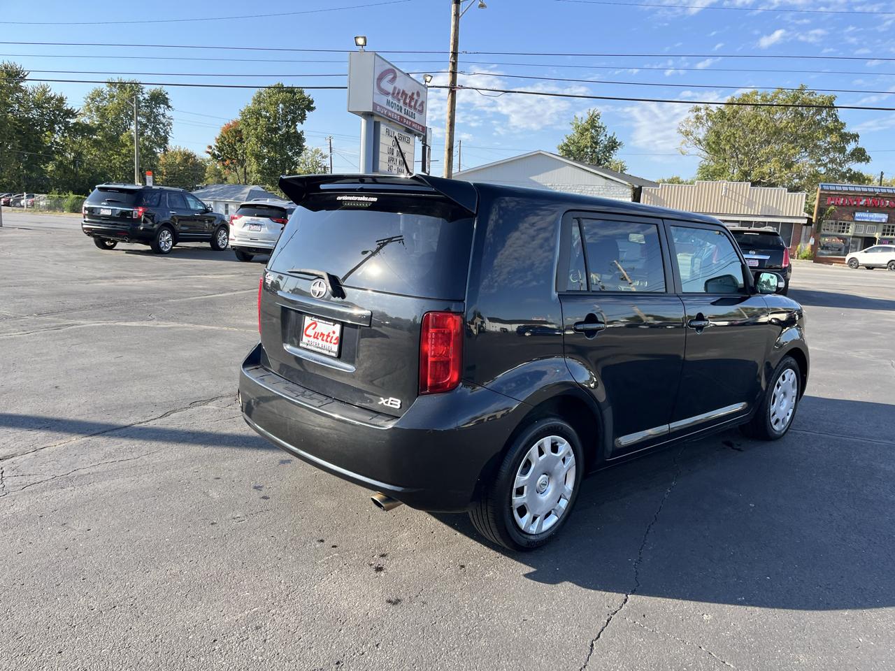 Scion xB 5-Door Wagon 4-Spd AT 2010