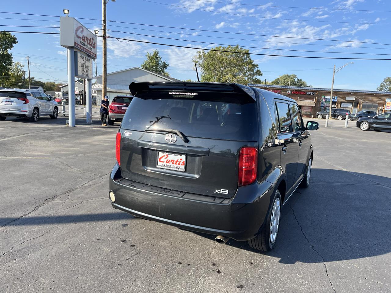 Scion xB 5-Door Wagon 4-Spd AT 2010