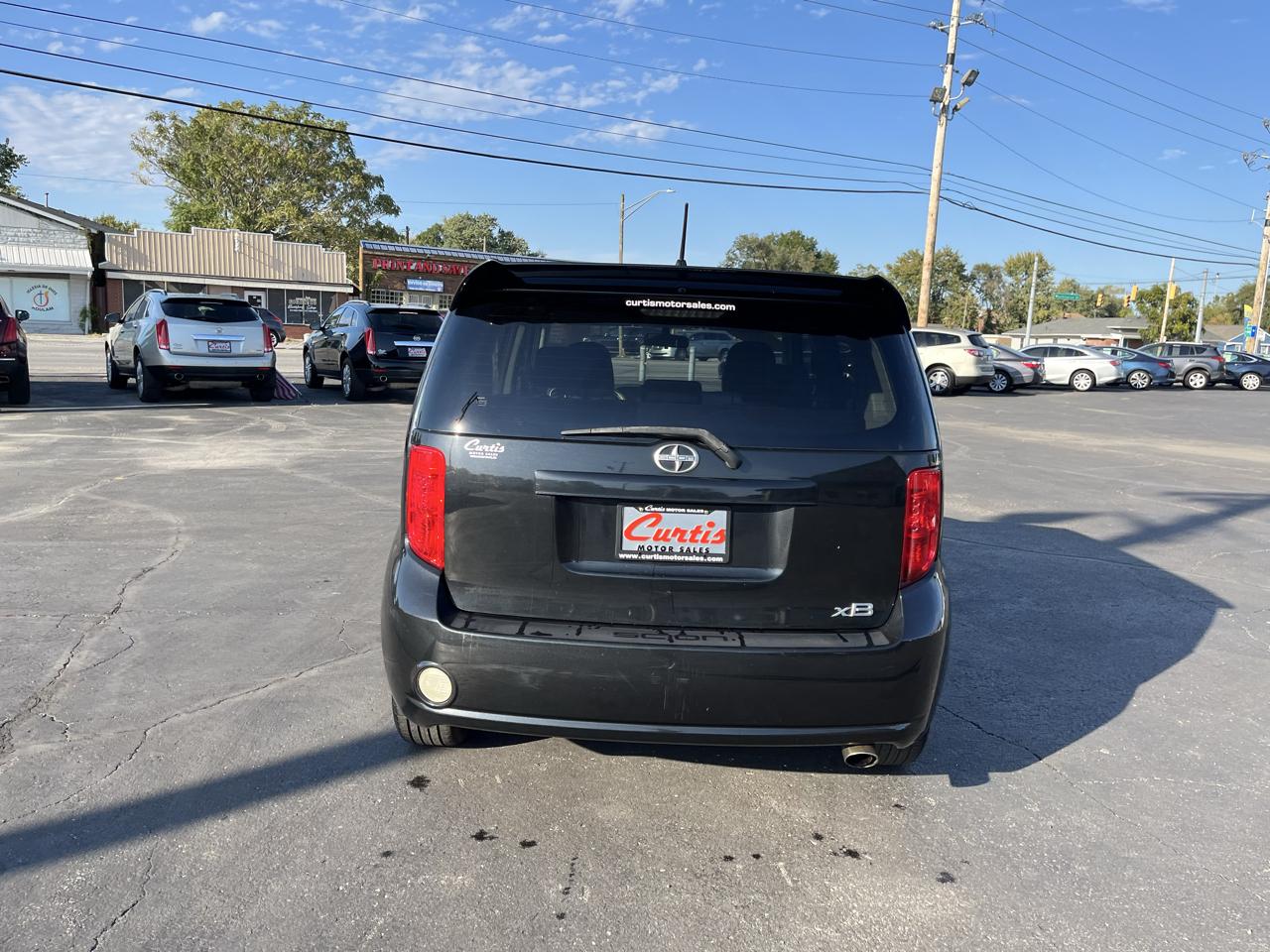 Scion xB 5-Door Wagon 4-Spd AT 2010