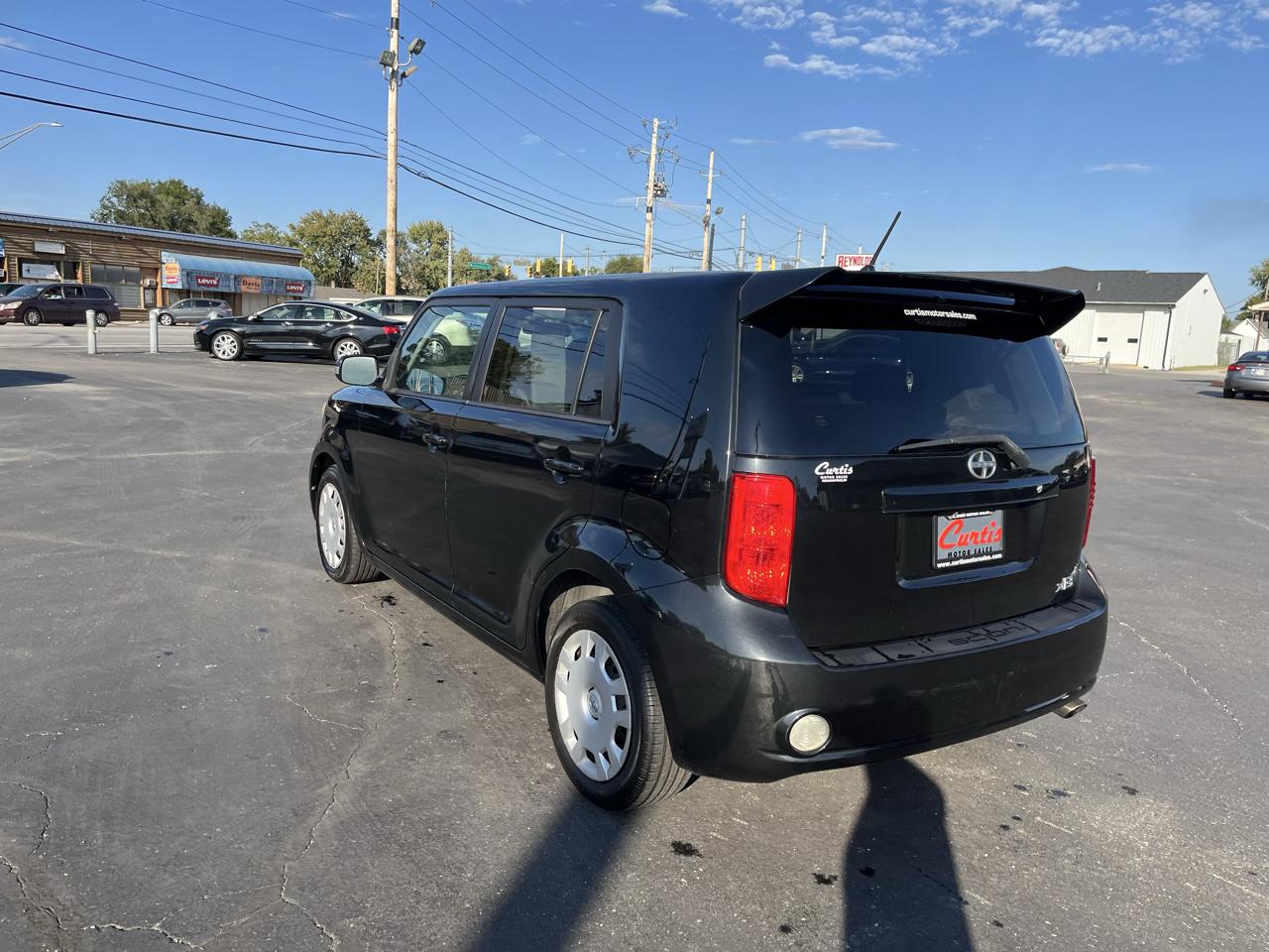 Scion xB 5-Door Wagon 4-Spd AT 2010