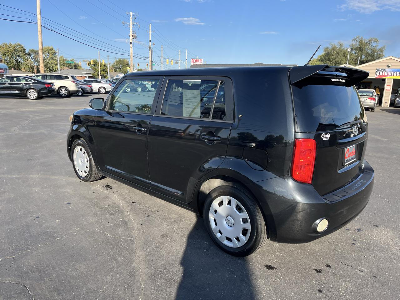 Scion xB 5-Door Wagon 4-Spd AT 2010