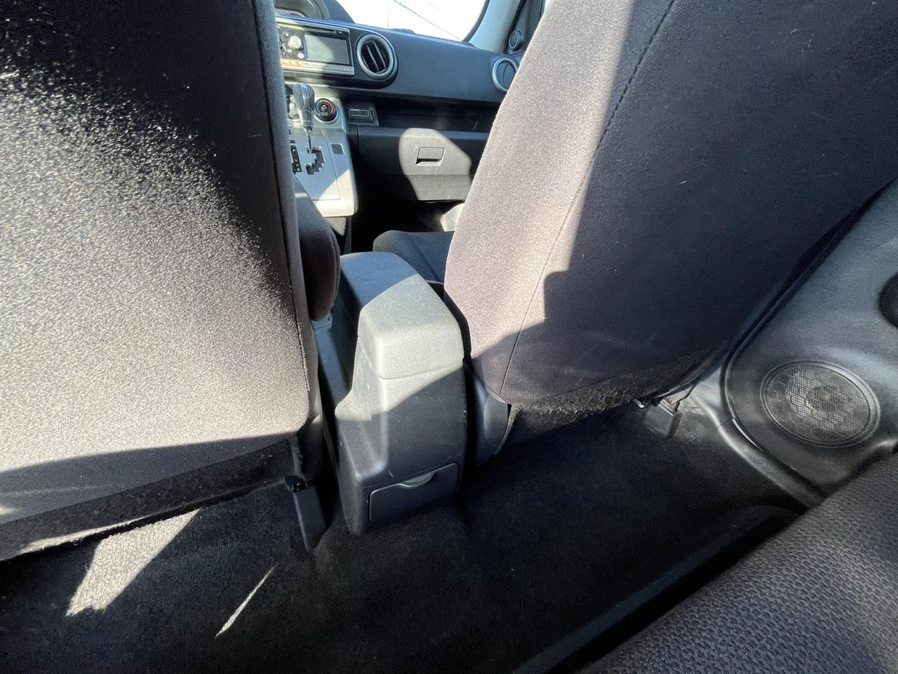 Scion xB 5-Door Wagon 4-Spd AT 2010