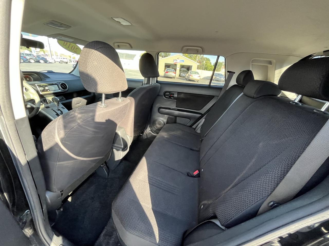 Scion xB 5-Door Wagon 4-Spd AT 2010
