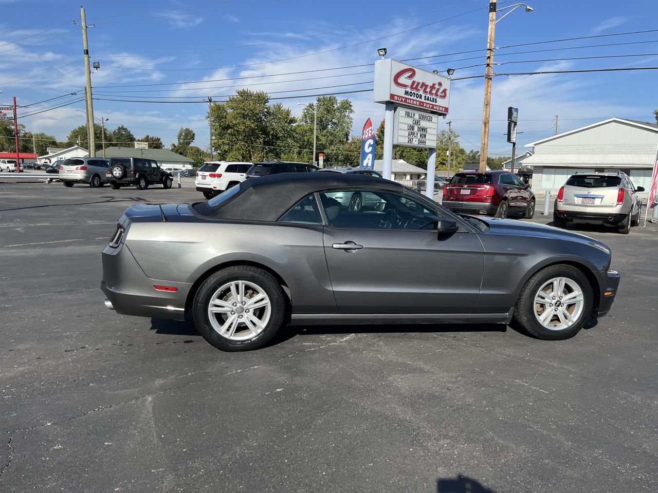 Ford Mustang V6 Convertible 2014