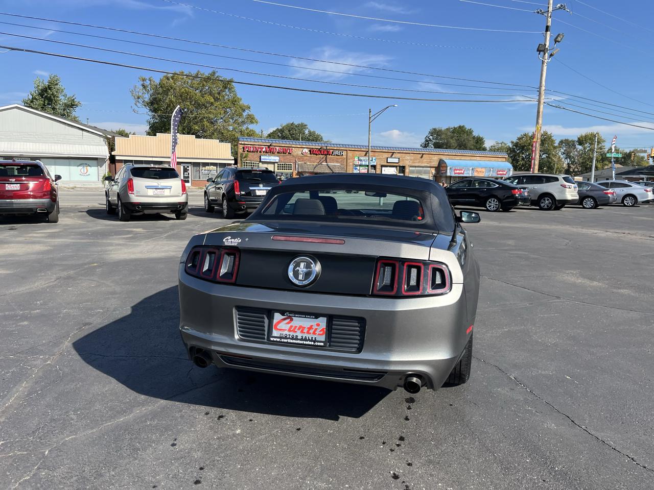 Ford Mustang V6 Convertible 2014