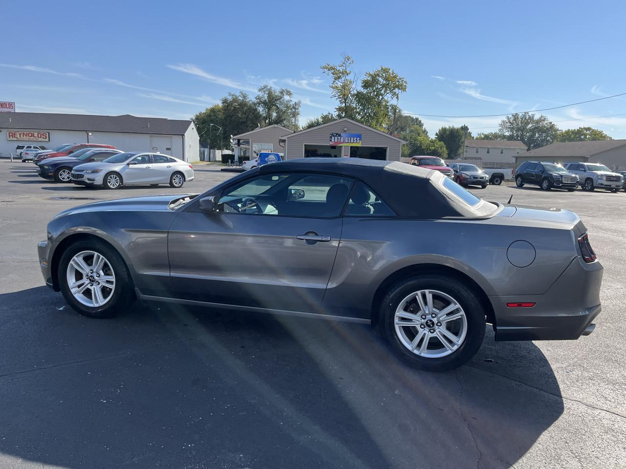 Ford Mustang V6 Convertible 2014