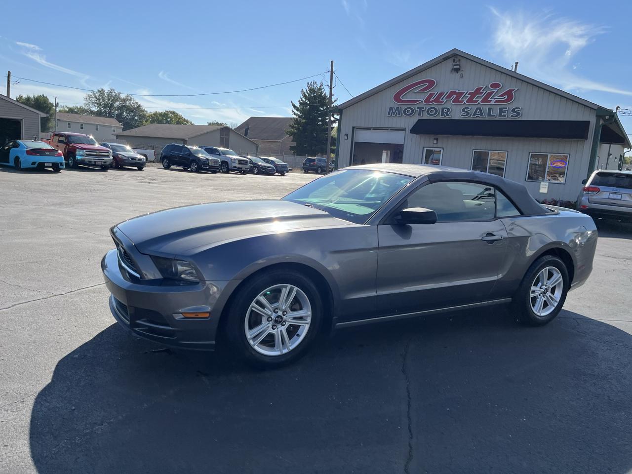 Ford Mustang V6 Convertible 2014