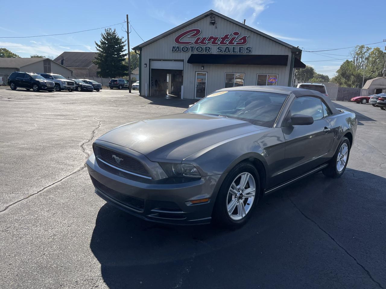 Ford Mustang V6 Convertible 2014