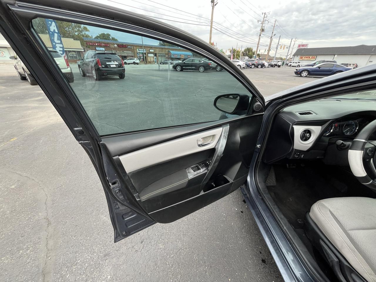 Toyota Corolla LE CVT 2017