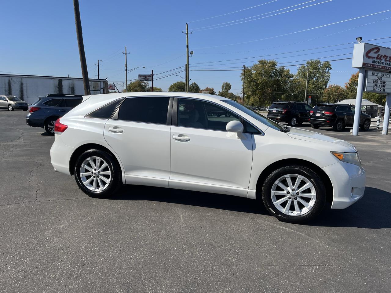Toyota Venza LE I4 AWD 2012