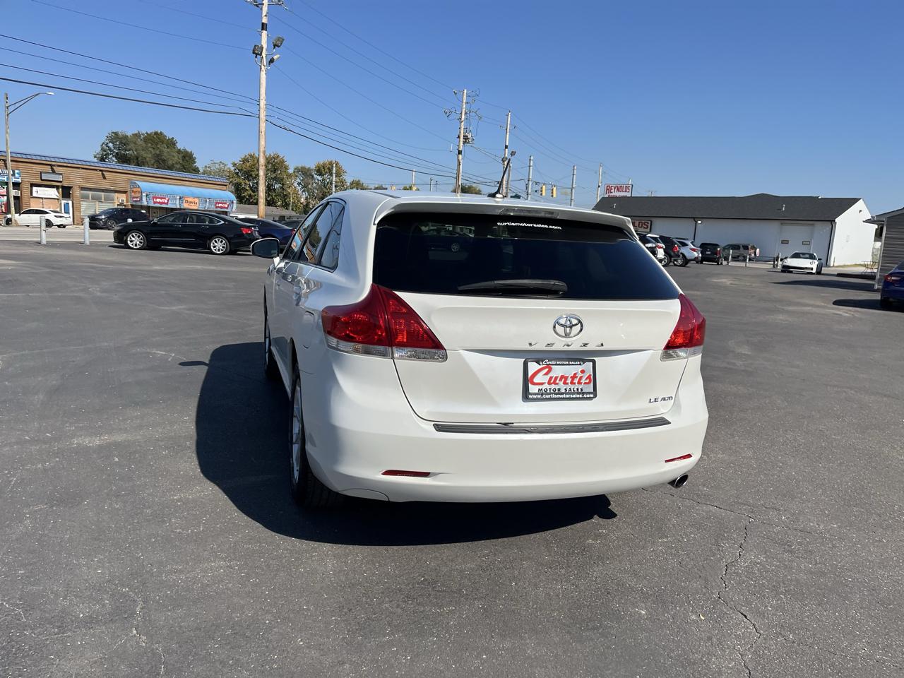 Toyota Venza LE I4 AWD 2012