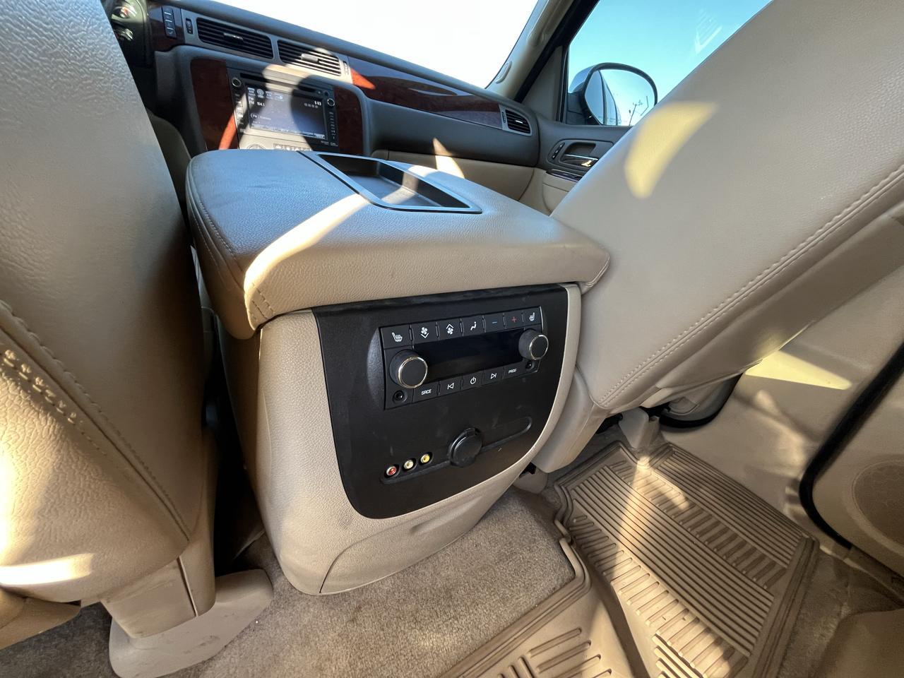 Chevrolet Suburban LTZ 1500 4WD 2014