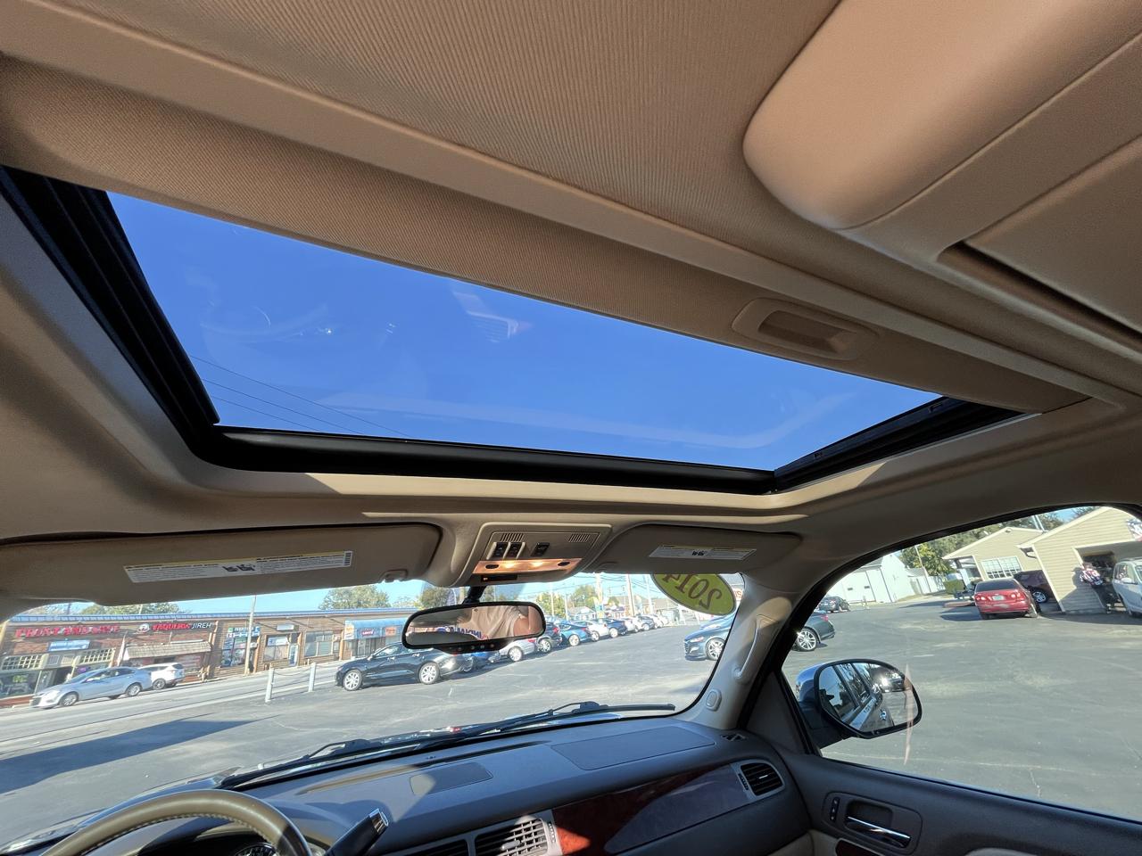 Chevrolet Suburban LTZ 1500 4WD 2014