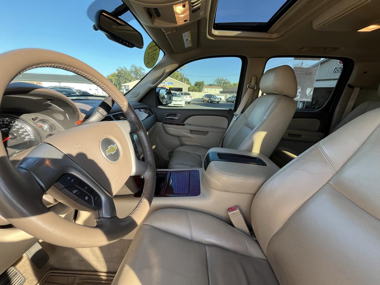Chevrolet Suburban LTZ 1500 4WD 2014