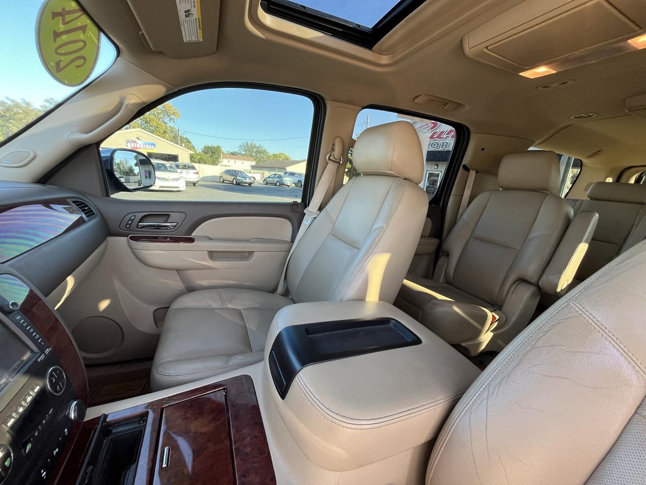 Chevrolet Suburban LTZ 1500 4WD 2014