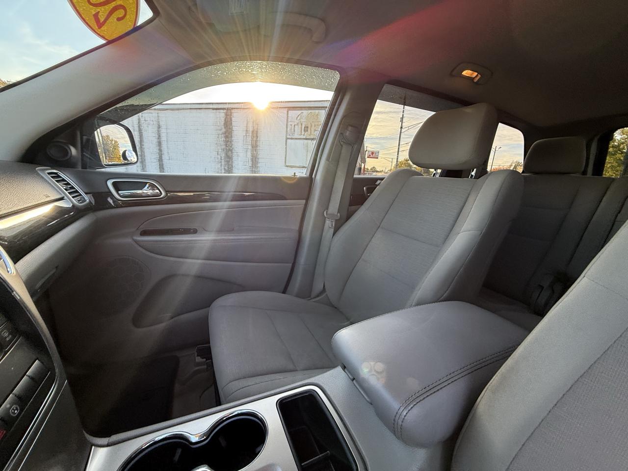 Jeep Grand Cherokee Laredo 4WD 2013
