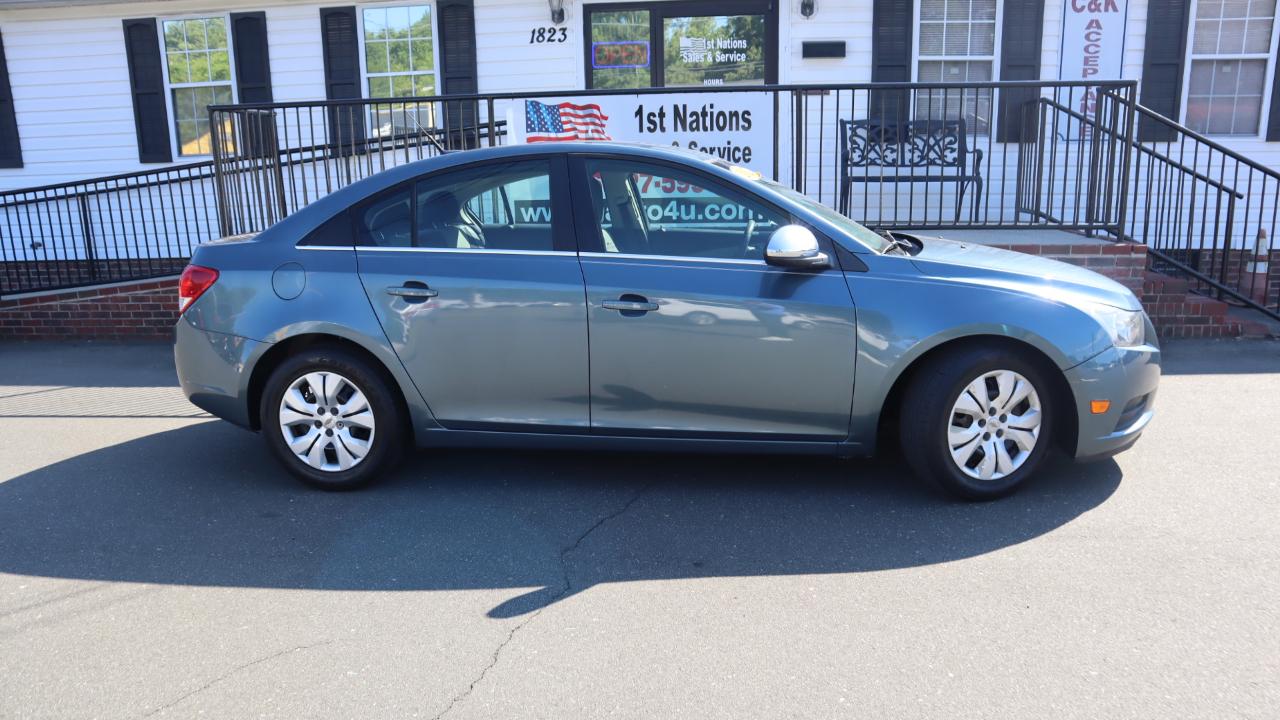 Chevrolet Cruze 4dr Sdn LS 2012