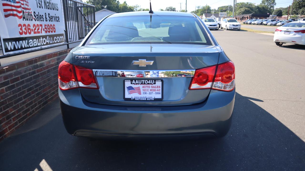 Chevrolet Cruze 4dr Sdn LS 2012