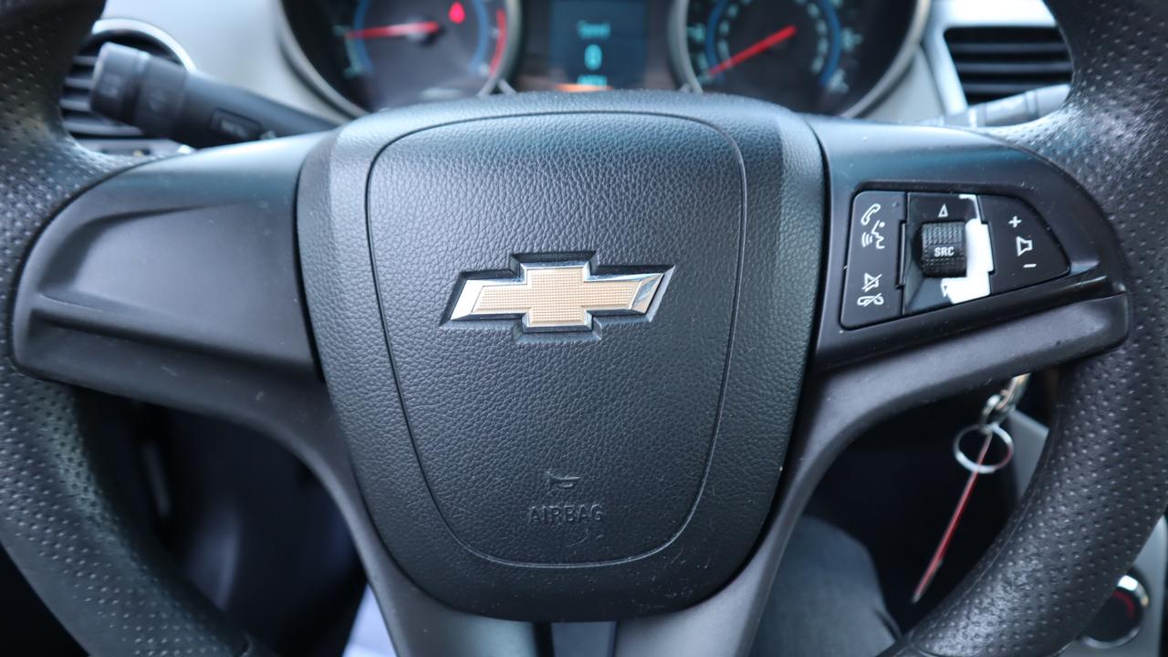 Chevrolet Cruze 4dr Sdn LS 2012
