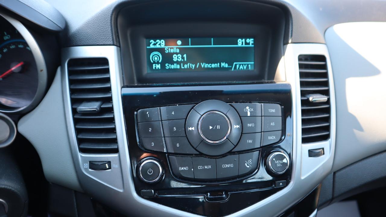 Chevrolet Cruze 4dr Sdn LS 2012