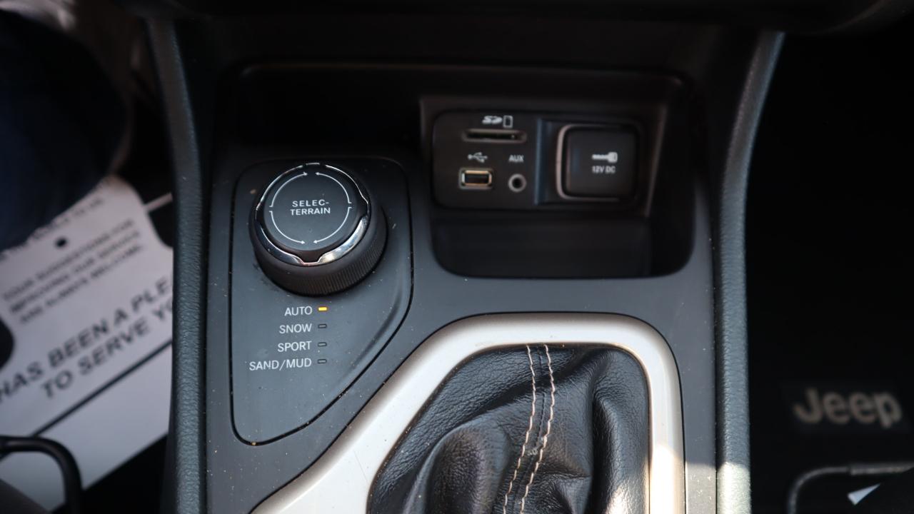 Jeep Cherokee 4WD 4dr Latitude 2015