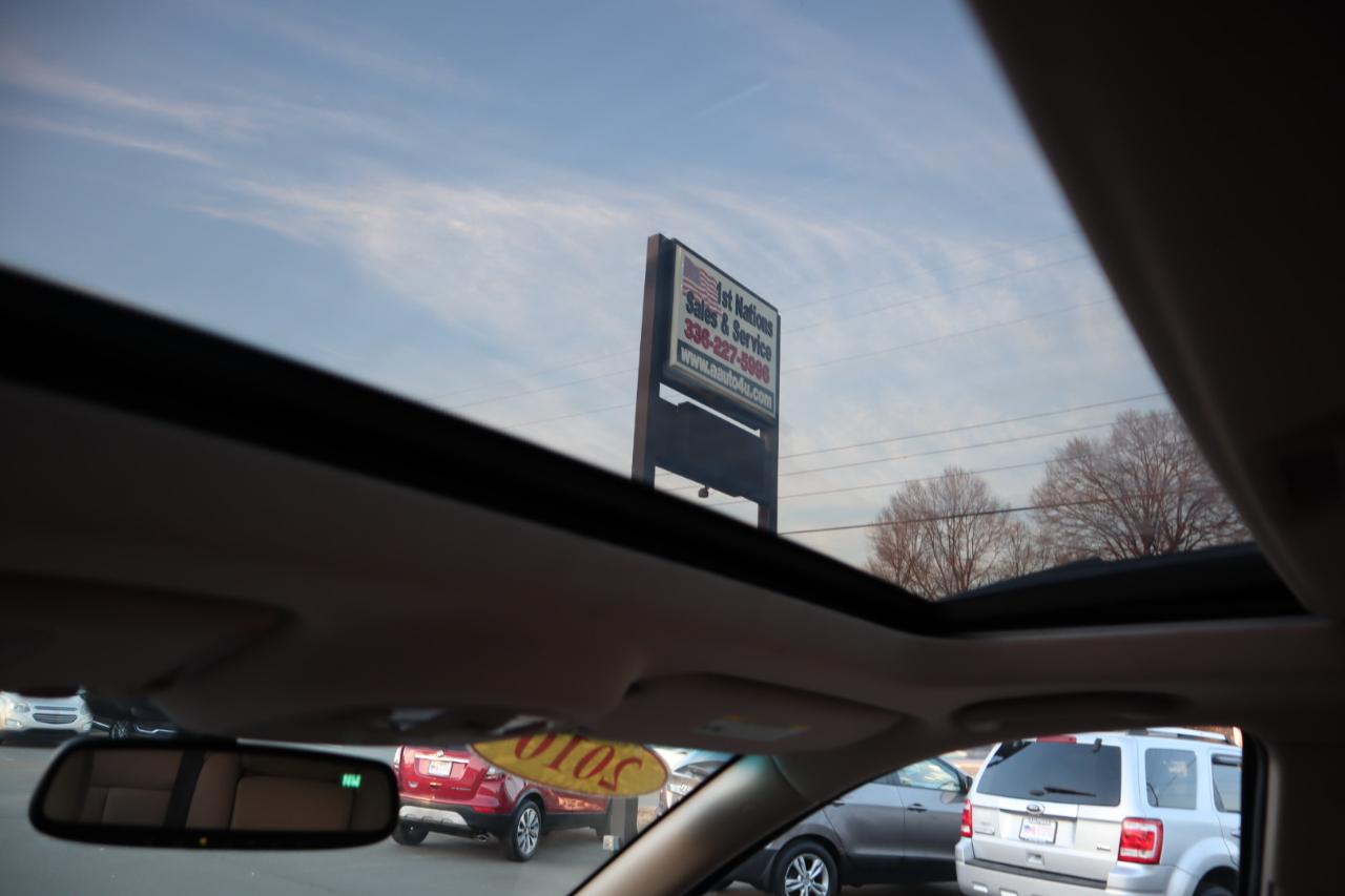 Hyundai Santa Fe FWD 4dr V6 Auto Limited 2010