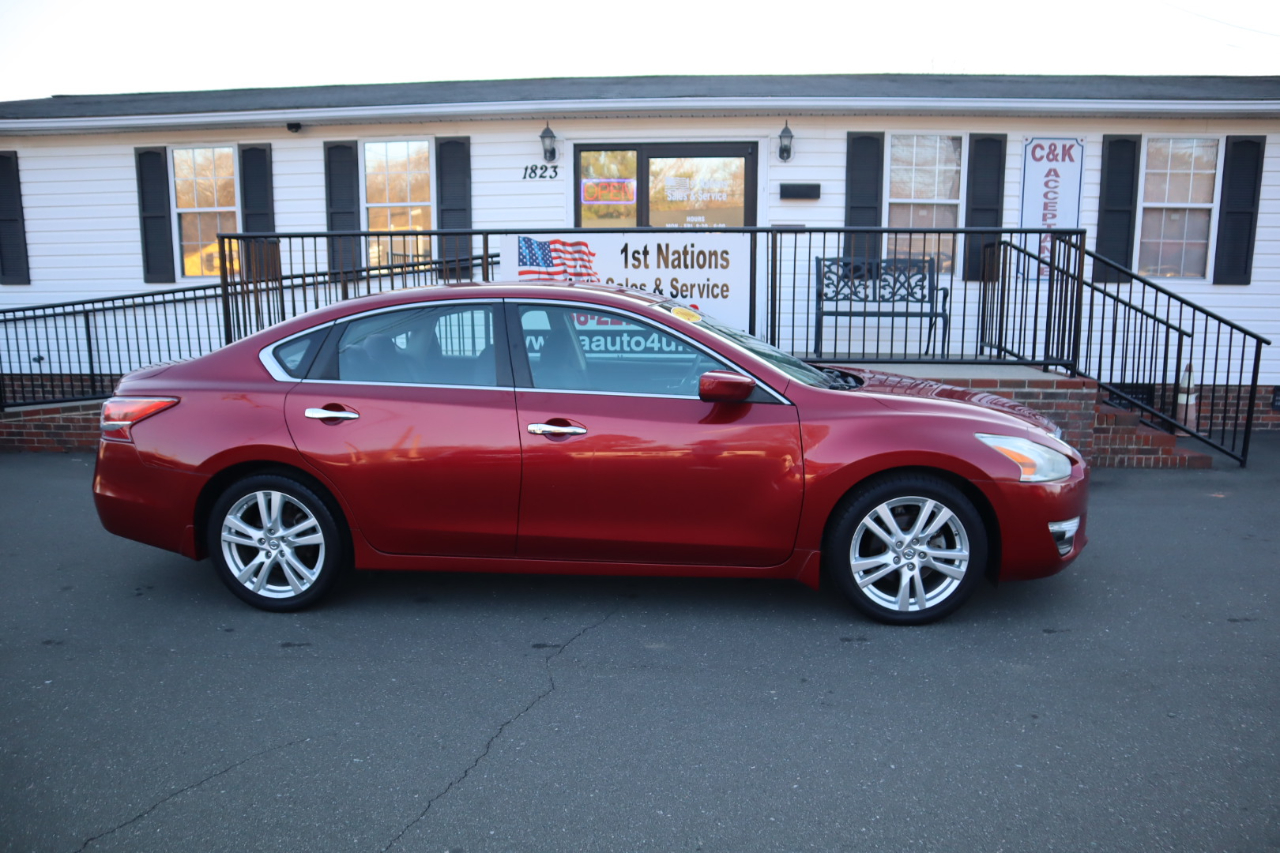 Nissan Altima 4dr Sdn V6 3.5 S 2013
