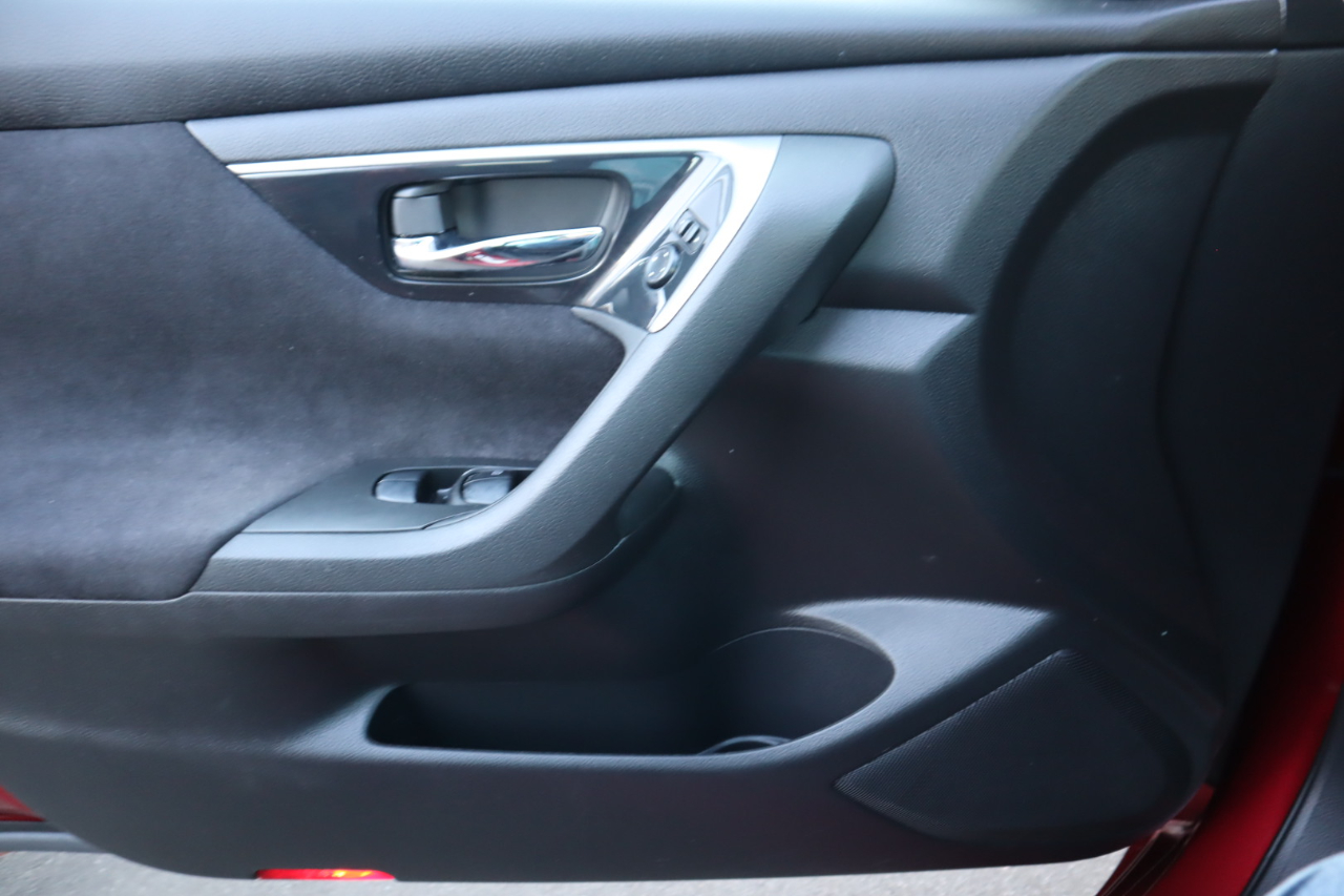 Nissan Altima 4dr Sdn V6 3.5 S 2013