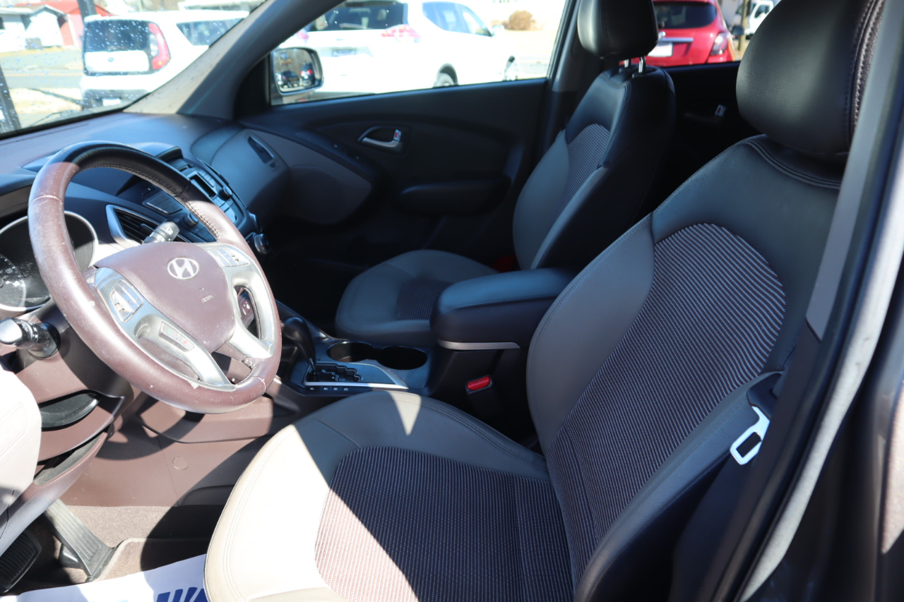 Hyundai Tucson AWD 4dr Auto GLS PZEV 2012