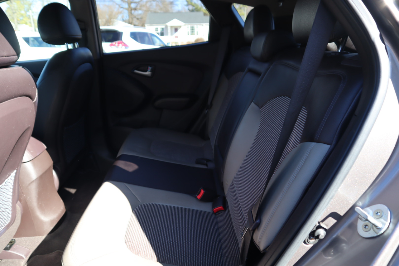 Hyundai Tucson AWD 4dr Auto GLS PZEV 2012