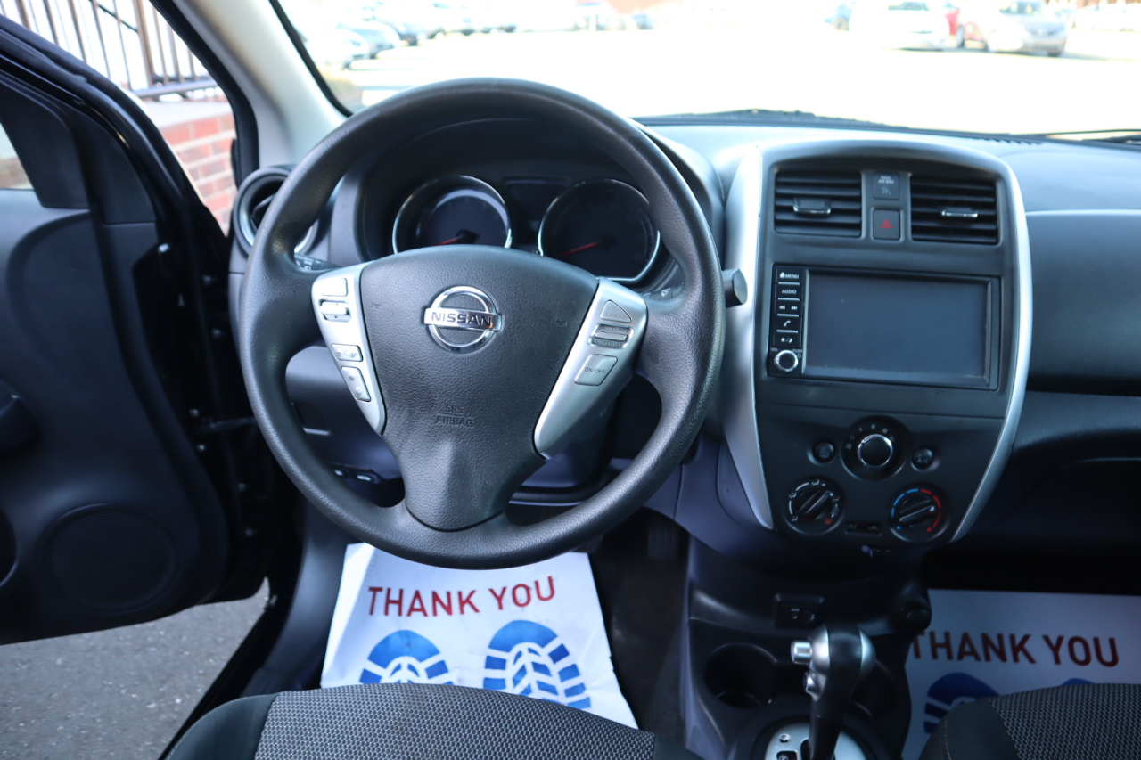 Nissan Versa Sedan SV CVT 2019