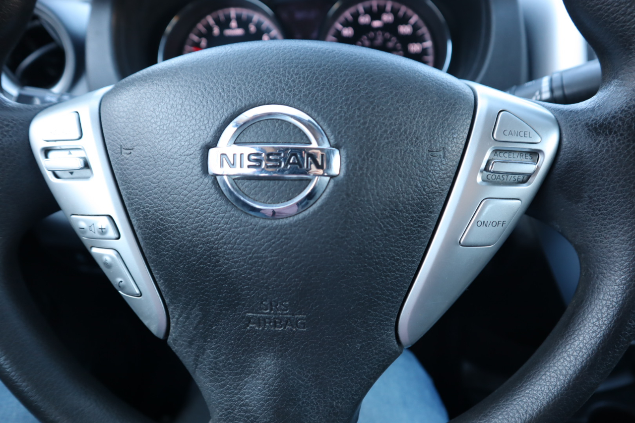 Nissan Versa Sedan SV CVT 2019