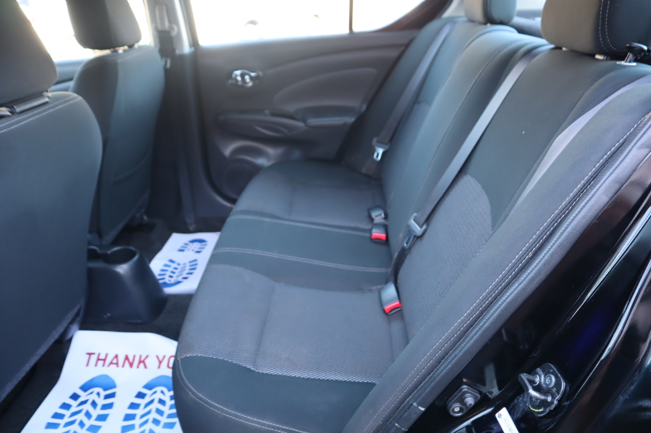 Nissan Versa Sedan SV CVT 2019