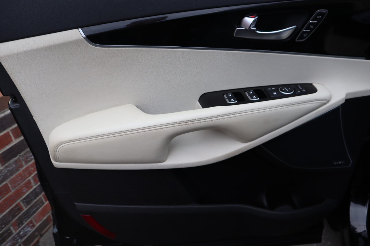 Kia Sorento FWD 4dr 3.3L SXL 2016