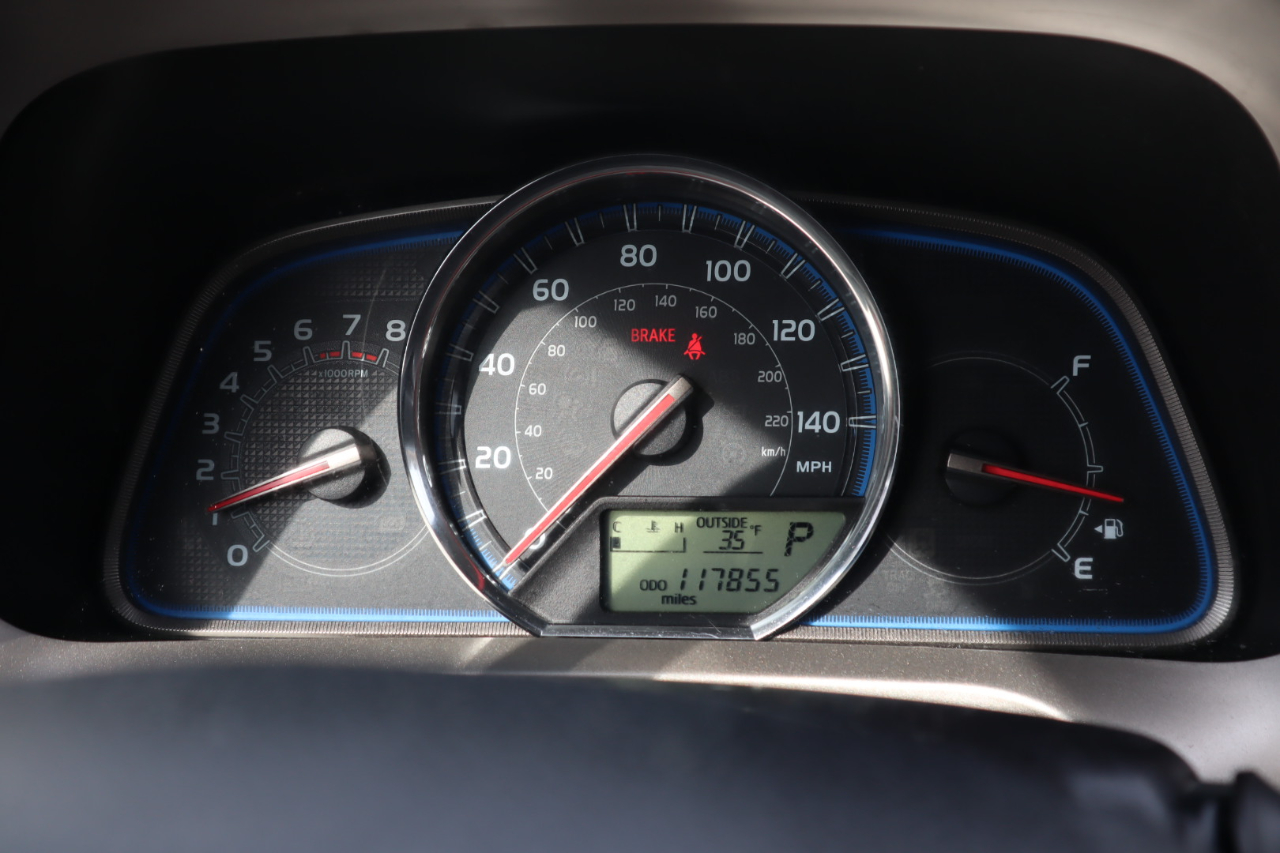 Toyota RAV4 AWD 4dr Limited (Natl) 2013