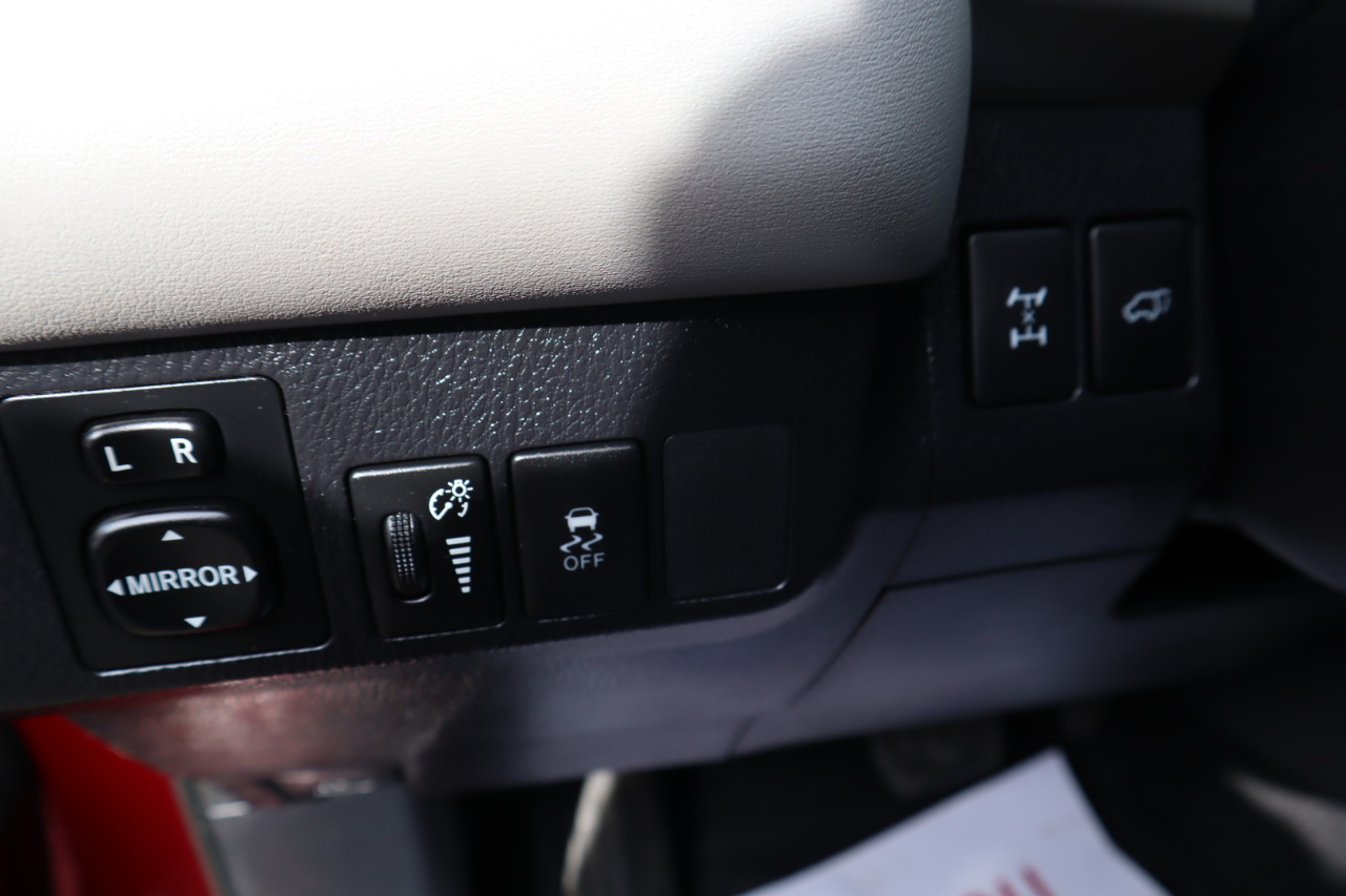 Toyota RAV4 AWD 4dr Limited (Natl) 2013