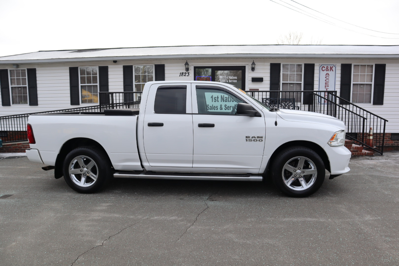 RAM 1500 2WD Quad Cab 140.5" Express 2016