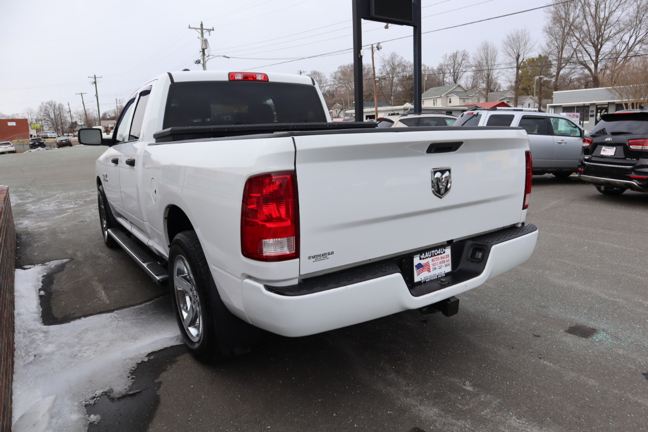 RAM 1500 2WD Quad Cab 140.5" Express 2016
