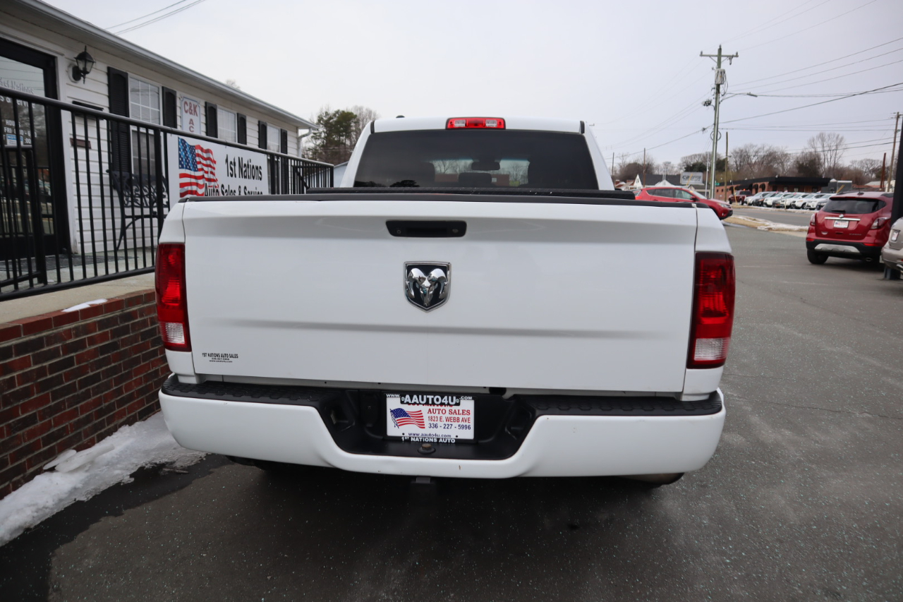 RAM 1500 2WD Quad Cab 140.5" Express 2016