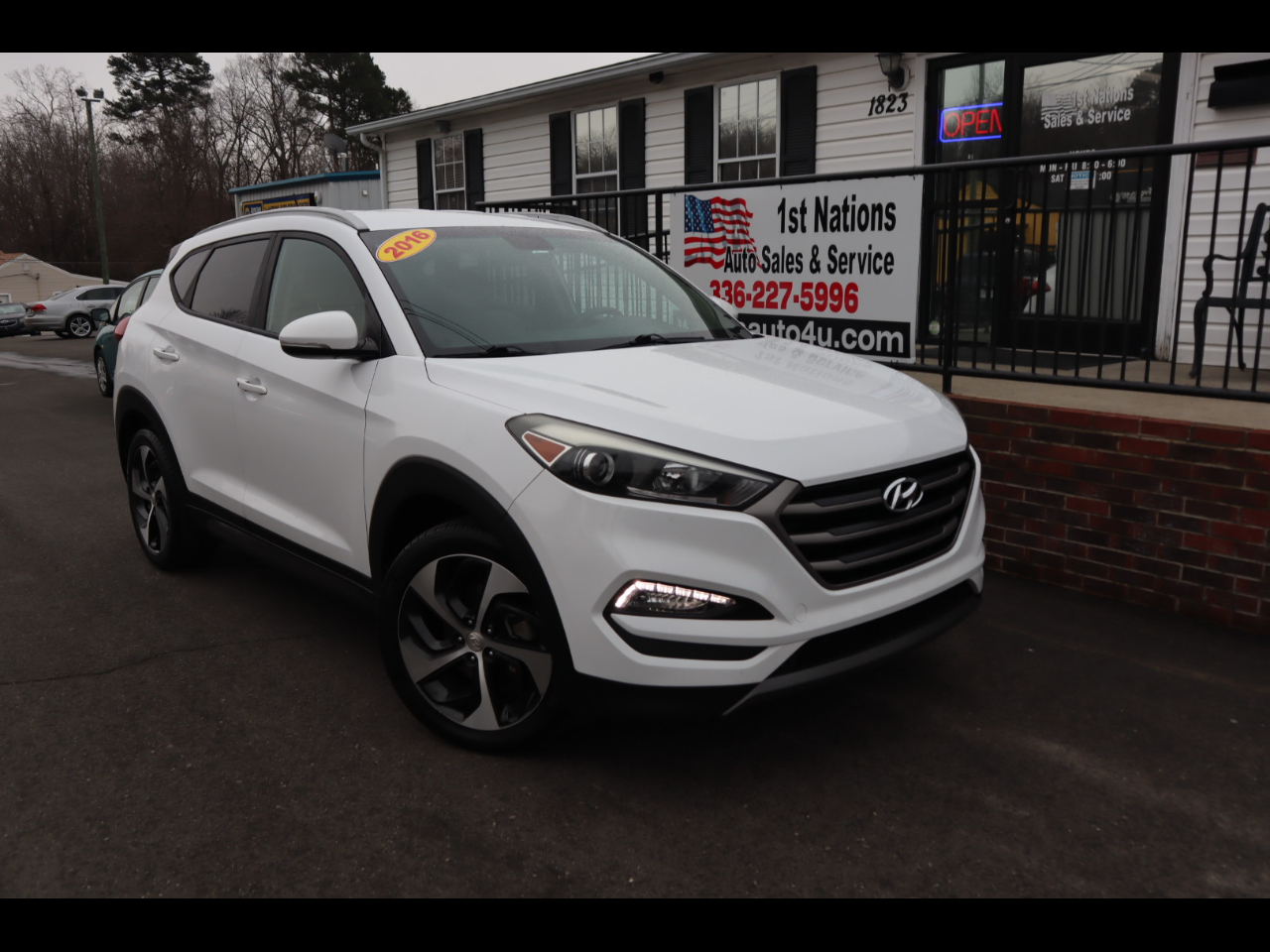 2016 Hyundai Tucson FWD 4dr Sport w/Beige Int