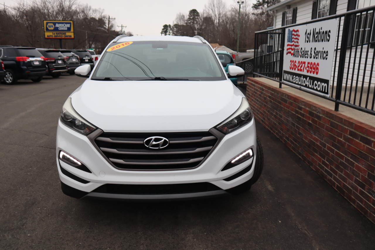 Hyundai Tucson FWD 4dr Sport w/Beige Int 2016