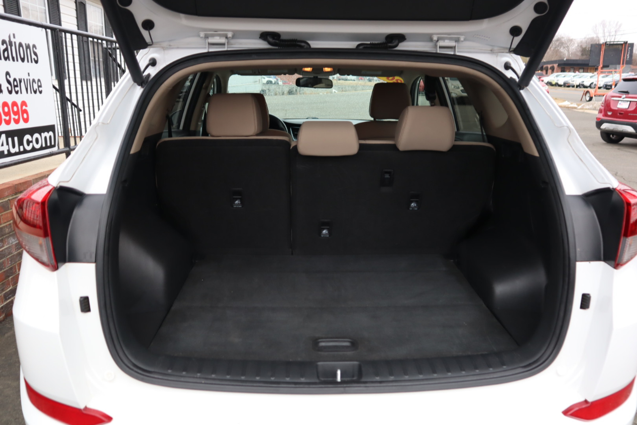 Hyundai Tucson FWD 4dr Sport w/Beige Int 2016
