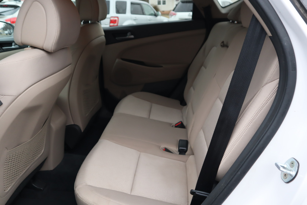 Hyundai Tucson FWD 4dr Sport w/Beige Int 2016